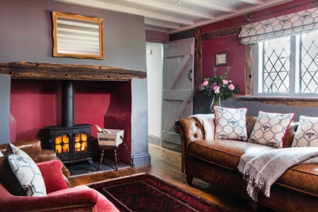 Chestnut Cottage, New Forest, Village Holiday home *
