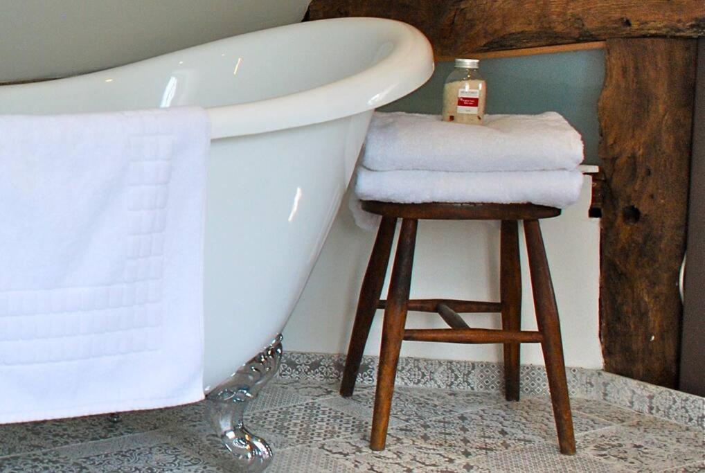 Chestnut Cottage, New Forest, Village Holiday home *